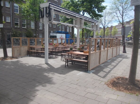 Terrace-Wood-Haco-Terrassen-Amsterdam terrasscherm van hout en glas